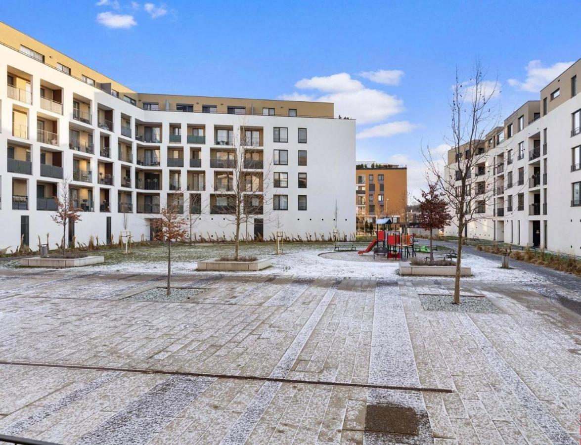 Sunflower - Modern Large Charming Apartment With Balcony Pressburg Exterior foto